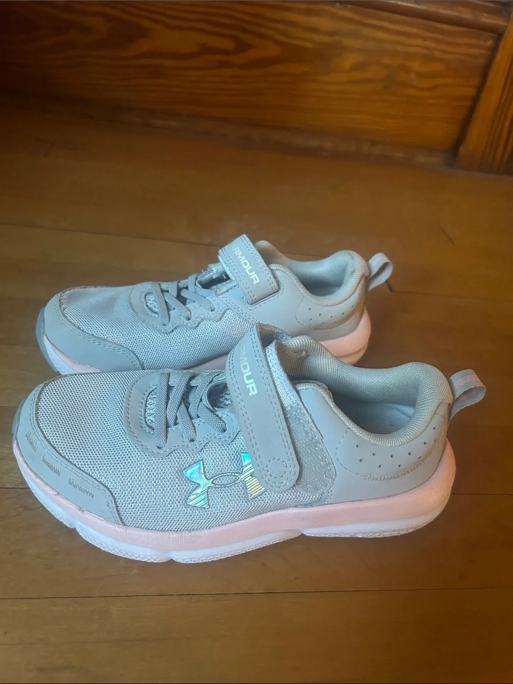 Under Armour Kids Light Gray & Pink Hook-and-Loop Sneakers